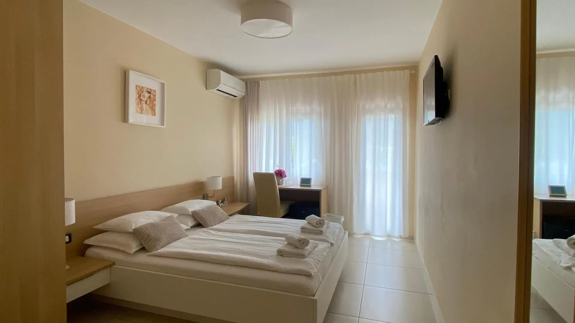Bed & Breakfast Dani Baska  3*, Baska (Krk) Croatia